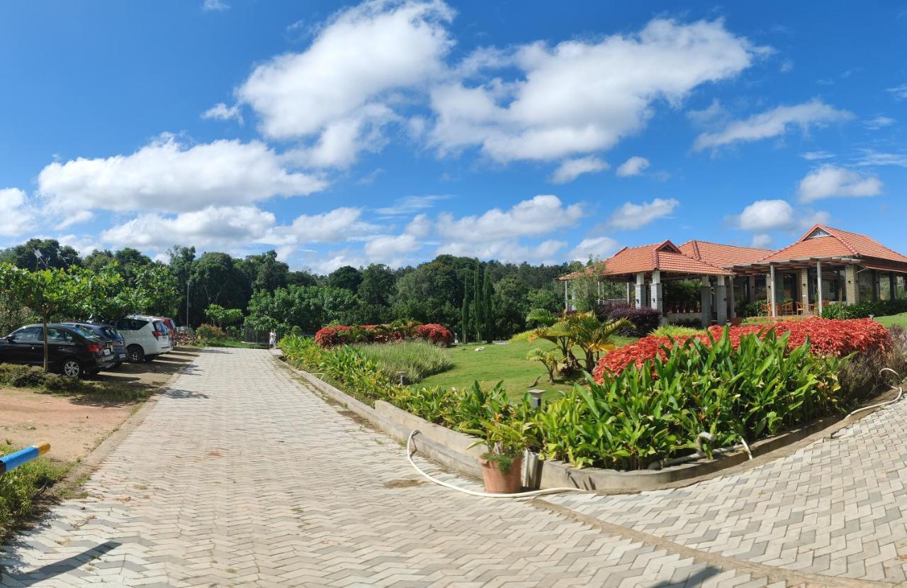 Biranji Aqua Retreat 호텔 Chikmagalūr 외부 사진