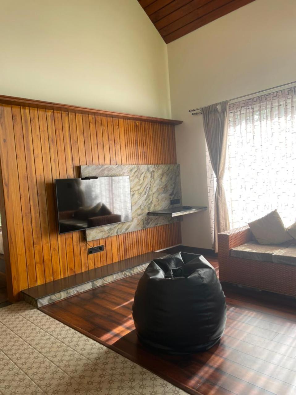 Biranji Aqua Retreat 호텔 Chikmagalūr 외부 사진