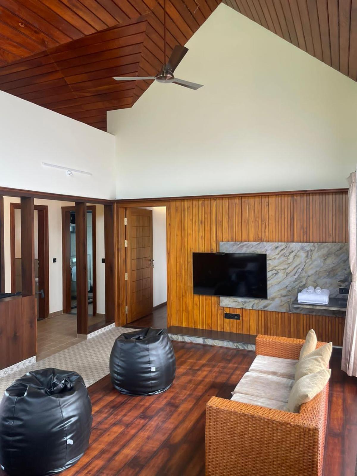 Biranji Aqua Retreat 호텔 Chikmagalūr 외부 사진